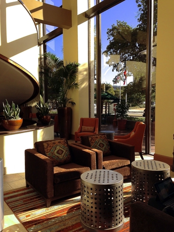 Imagen de los interiores del Hotel Hilton Palacio Del Rio. Foto 8