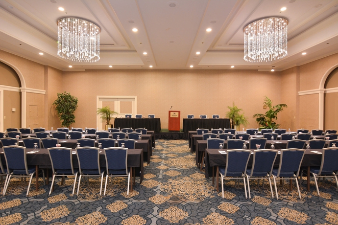 Imagen de los interiores del Hotel Hilton Palm Beach PBI. Foto 14