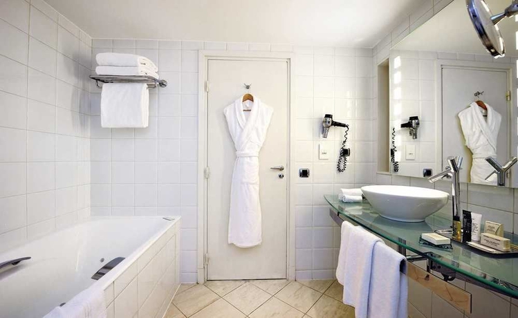 Imagen de la habitación del Hotel Hilton Paris La Defense. Foto 5