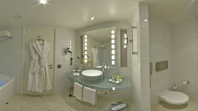 Imagen de la habitación del Hotel Hilton Paris La Defense. Foto 7