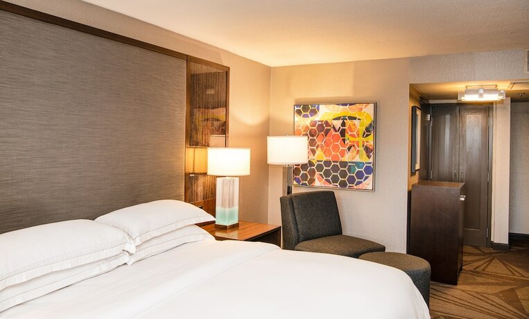 Imagen de la habitación del Hotel Hilton Parsippany. Foto 12