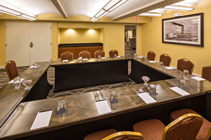 Imagen de los interiores del Hotel Hilton Pennywell St Louis at the Arch. Foto 11