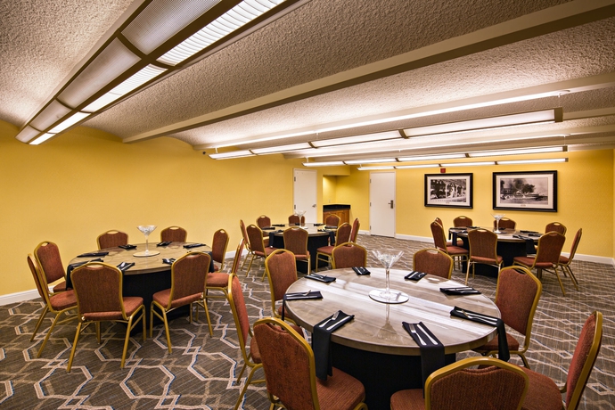 Imagen de los interiores del Hotel Hilton Pennywell St Louis at the Arch. Foto 13