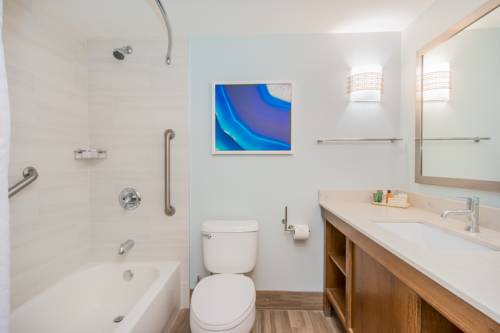 Imagen de la habitación del Hotel Hilton Pensacola Beach. Foto 13