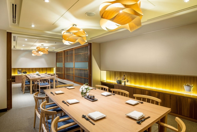 Imagen del bar/restaurante del Hotel Hilton Petaling Jaya. Foto 2