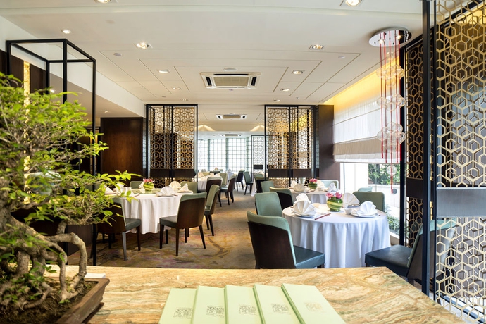 Imagen del bar/restaurante del Hotel Hilton Petaling Jaya. Foto 5