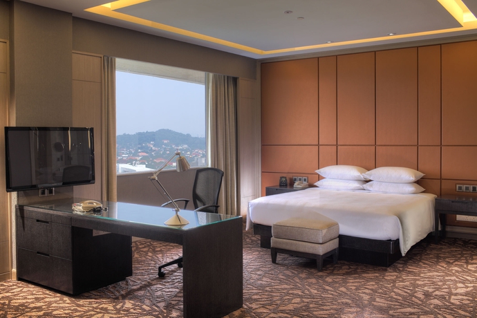Imagen de la habitación del Hotel Hilton Petaling Jaya. Foto 10