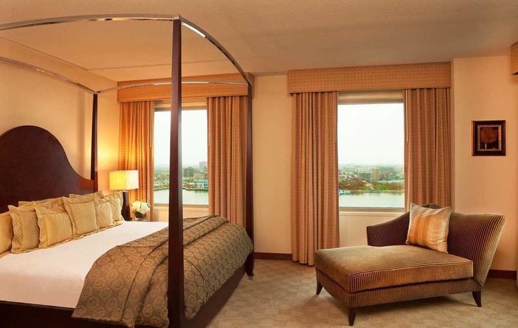 Imagen de la habitación del Hotel Hilton Philadelphia At Penn's Landing. Foto 7