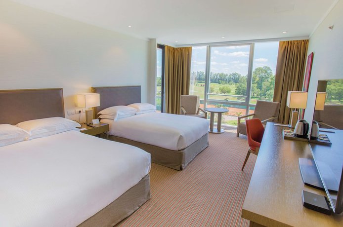 Imagen de la habitación del Hotel Hilton Pilar. Foto 16