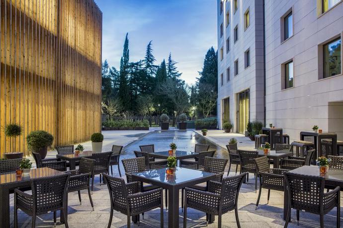 Imagen de los exteriores del Hotel Hilton Podgorica Crna Gora. Foto 11