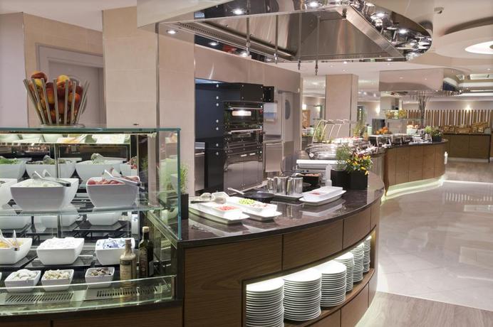 Imagen del bar/restaurante del Hotel Hilton Prague. Foto 5