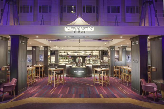 Imagen del bar/restaurante del Hotel Hilton Prague. Foto 7