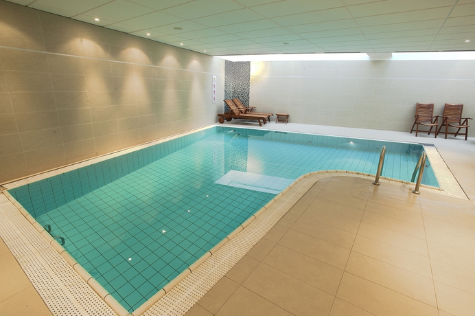 Imagen de la piscina del Hotel Hilton Prague Old Town. Foto 11