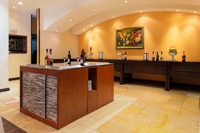 Imagen del bar/restaurante del Hotel Hilton Princess Managua. Foto 2