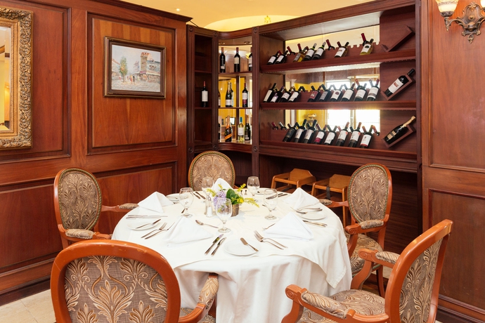 Imagen del bar/restaurante del Hotel Hilton Princess Managua. Foto 4