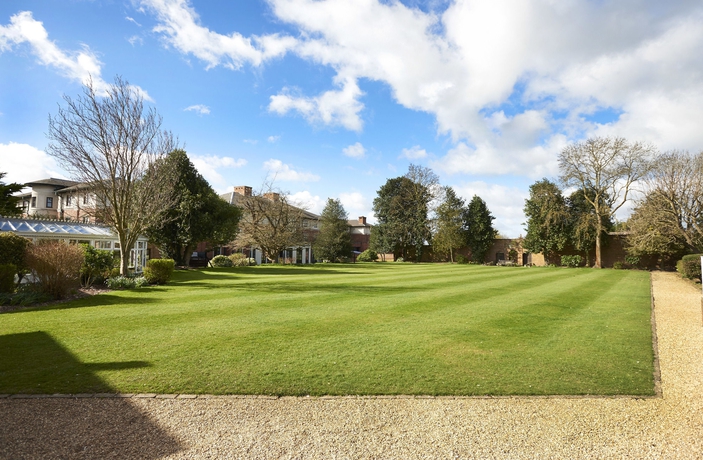 Imagen de los exteriores del Hotel Hilton Puckrup Hall Tewkesbury. Foto 5