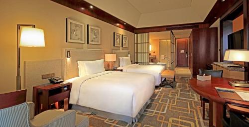 Imagen general del Hotel Hilton Qingdao Golden Beach. Foto 2