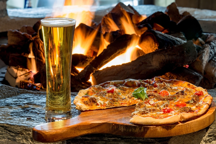 Imagen del bar/restaurante del Hotel Hilton Queenstown Resort and Spa. Foto 6