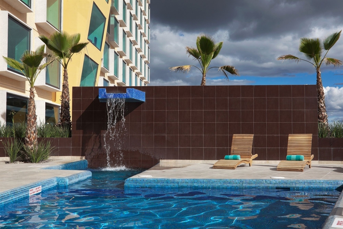 Imagen de la piscina del Hotel Hilton Queretaro. Foto 14