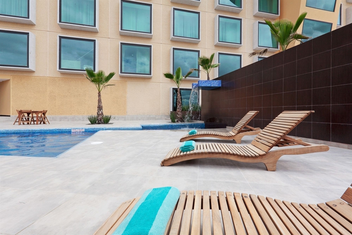 Imagen de la piscina del Hotel Hilton Queretaro. Foto 15