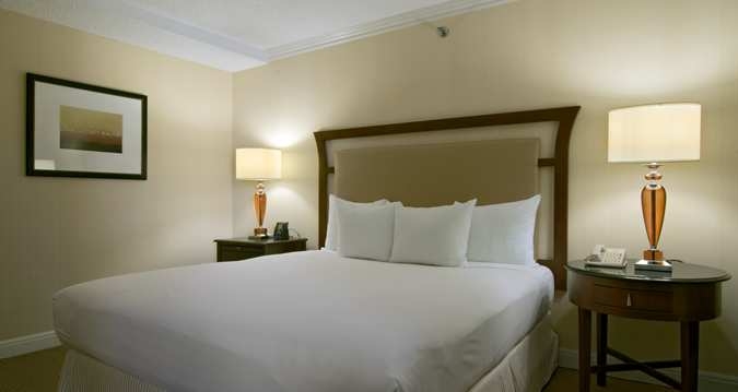 Imagen de la habitación del Hotel Hilton Raleigh North Hills. Foto 3