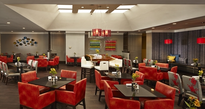 Imagen de los interiores del Hotel Hilton Raleigh North Hills. Foto 5