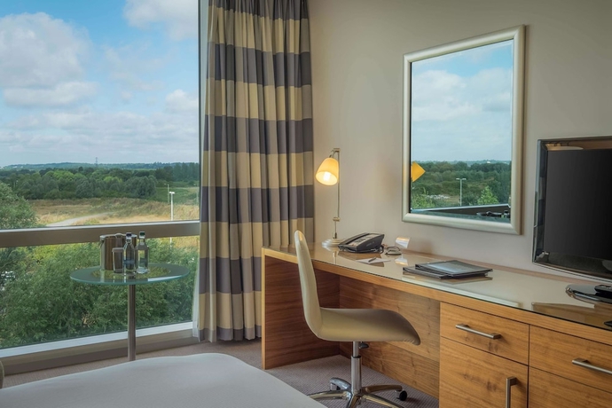 Imagen de la habitación del Hotel Hilton Reading. Foto 14