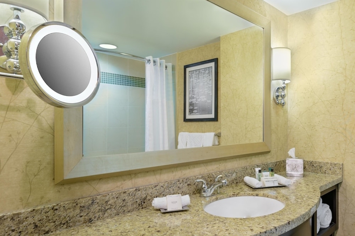 Imagen de la habitación del Hotel Hilton Richmond and Spa/short Pump. Foto 8