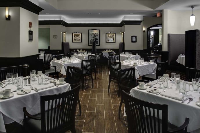 Imagen del bar/restaurante del Hotel Hilton Richmond and Spa/short Pump. Foto 2