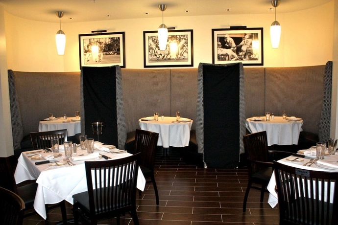 Imagen del bar/restaurante del Hotel Hilton Richmond and Spa/short Pump. Foto 4