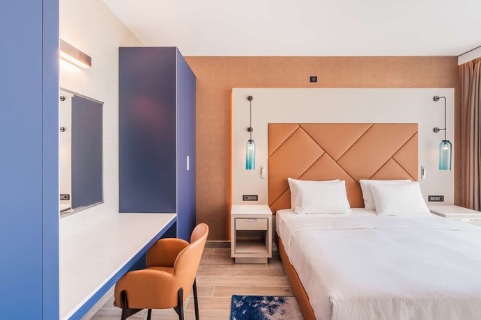 Imagen de la habitación del Hotel Hilton Rijeka Costabella Beach Resort and Spa. Foto 6