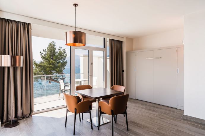 Imagen de la habitación del Hotel Hilton Rijeka Costabella Beach Resort and Spa. Foto 14