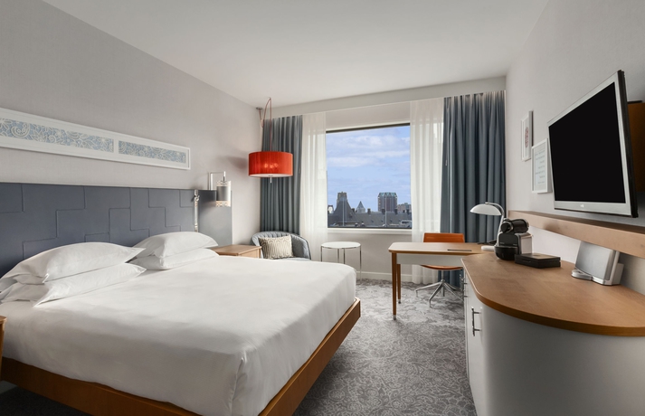 Imagen de la habitación del Hotel Hilton Rotterdam. Foto 9