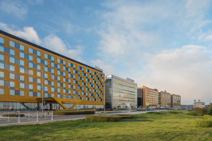 Imagen de los exteriores del Hotel Hilton Saint Petersburg Expoforum. Foto 4