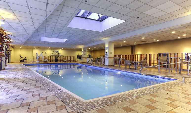 Imagen de la piscina del Hotel Hilton Salt Lake City Center. Foto 14