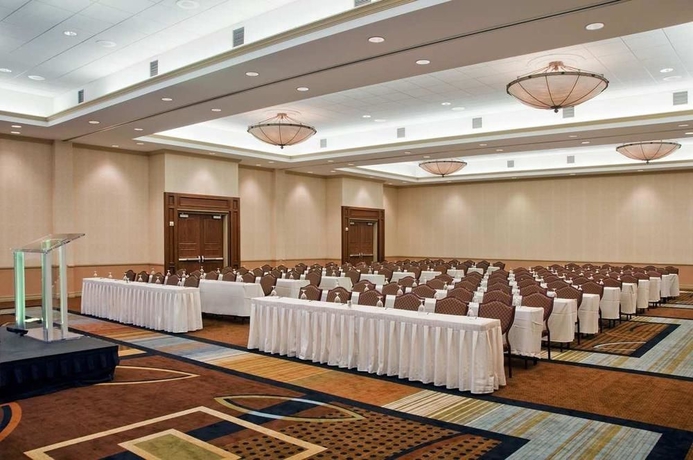 Imagen de los interiores del Hotel Hilton San Antonio Hill Country. Foto 10