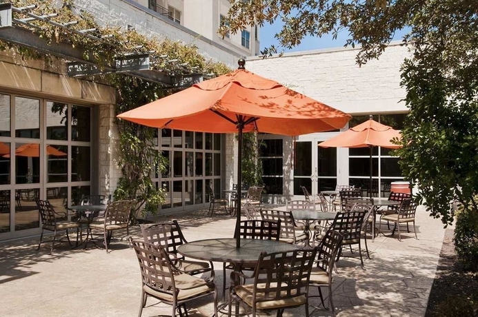 Imagen de los exteriores del Hotel Hilton San Antonio Hill Country. Foto 7
