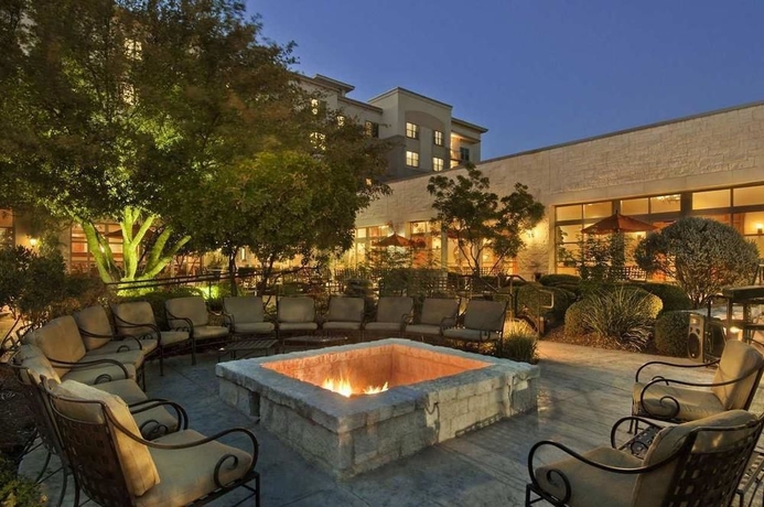 Imagen de los exteriores del Hotel Hilton San Antonio Hill Country. Foto 9