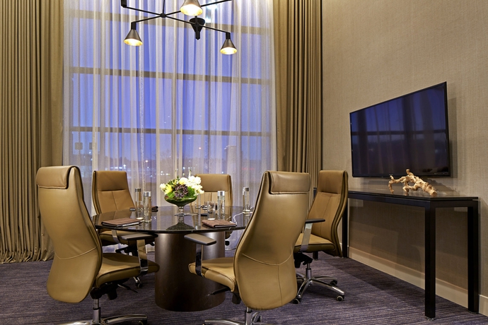 Imagen de los interiores del Hotel Hilton San Diego Mission Valley. Foto 16