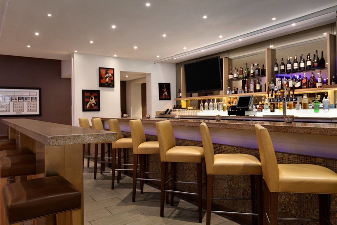 Imagen del bar/restaurante del Hotel Hilton San Francisco Financial District. Foto 2