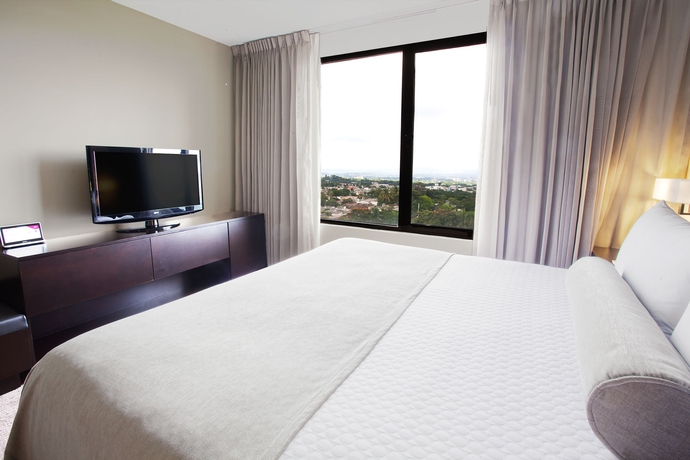 Imagen de la habitación del Hotel Hilton San Salvador. Foto 8