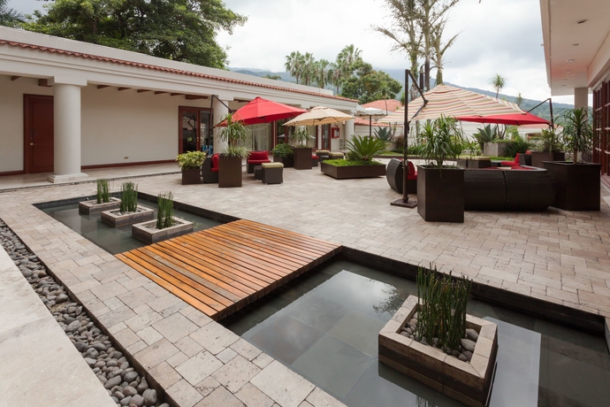 Imagen de los interiores del Hotel Hilton San Salvador. Foto 15