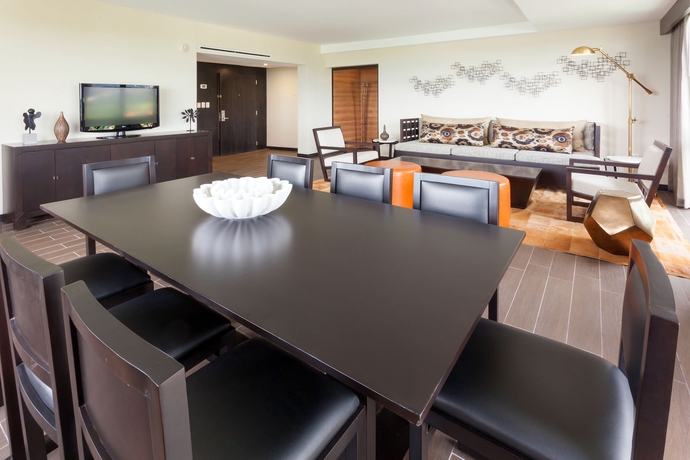 Imagen de los interiores del Hotel Hilton San Salvador. Foto 16