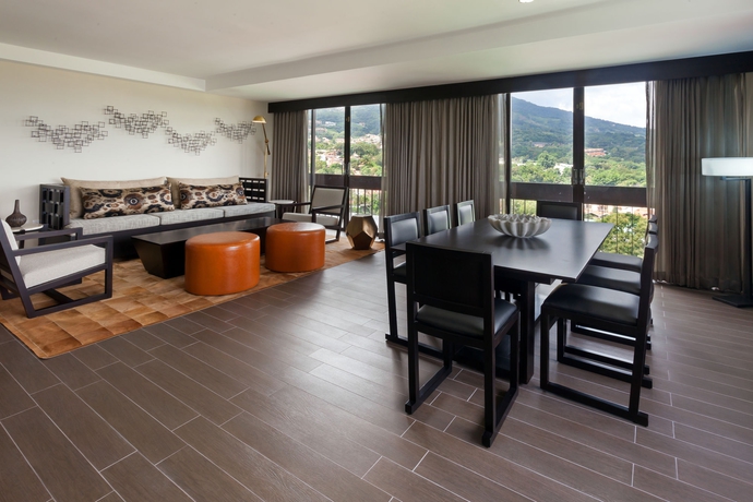 Imagen de la habitación del Hotel Hilton San Salvador. Foto 13