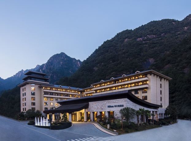Imagen de los exteriores del Hotel Hilton Sanqingshan Resort. Foto 14