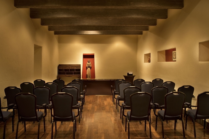 Imagen de los interiores del Hotel Hilton Santa Fe Historic Plaza. Foto 11