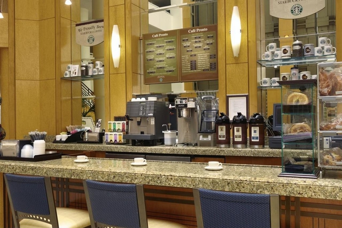 Imagen general del Hotel Hilton Santa Monica Hotel and Suites. Foto 3