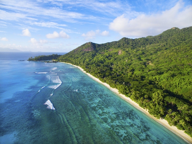 Imagen de los exteriores del Hotel Hilton Seychelles Labriz Resort and Spa. Foto 10