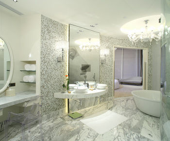 Imagen de la habitación del Hotel Hilton Shanghai City Center. Foto 3