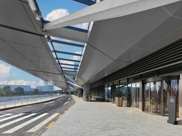 Imagen de los exteriores del Hotel Hilton Shanghai Hongqiao International Airport. Foto 10